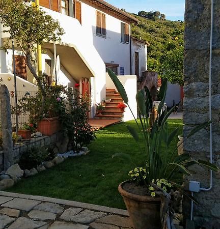 L'Ogliera Appartamenti Dell'Aia Pomonte Exterior photo